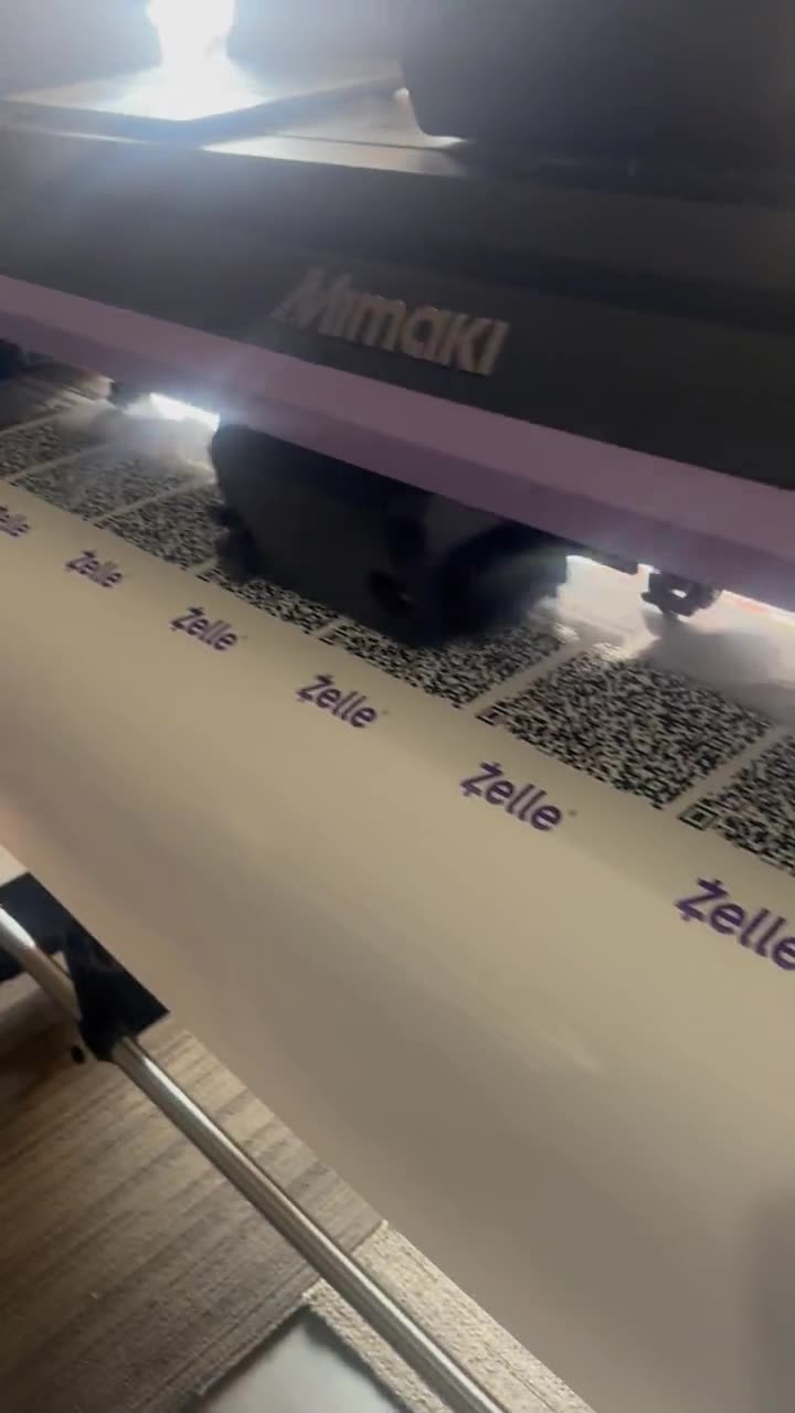 Impresión de calcomanías en plotter Mimaki CJV150